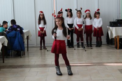 Коледно тържество 4