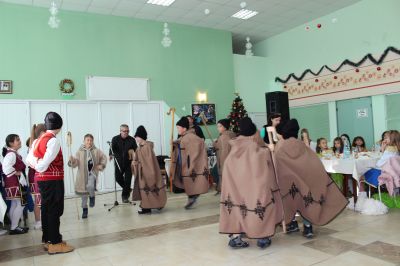 Коледно тържество 8